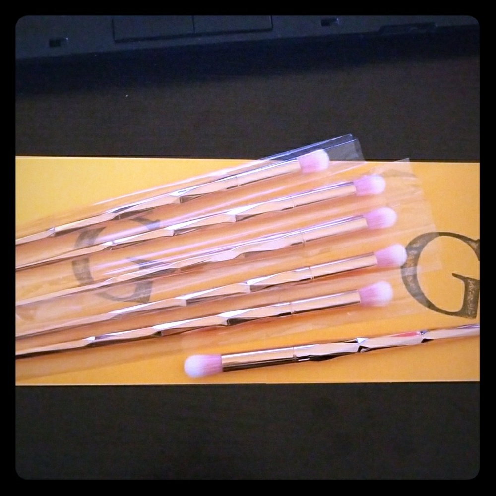 Rose Gold makeup brushes!!!